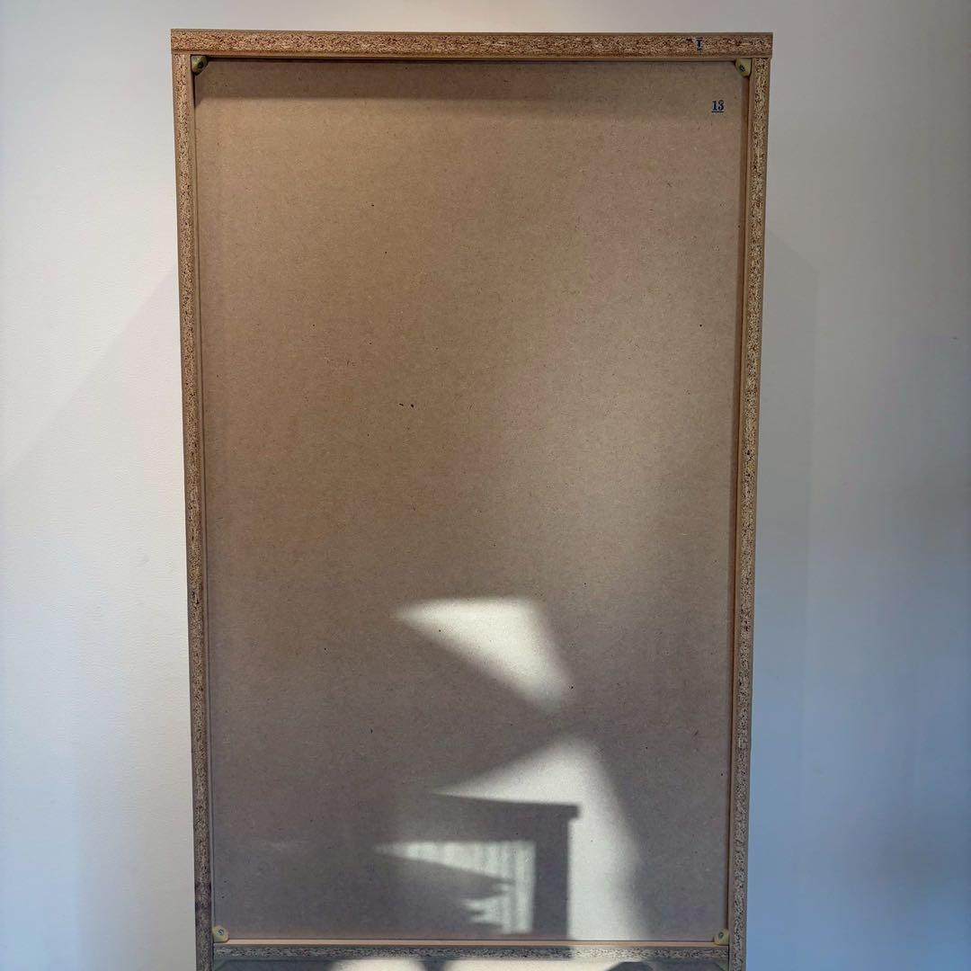 食器棚　白　上の扉磁石ないです。