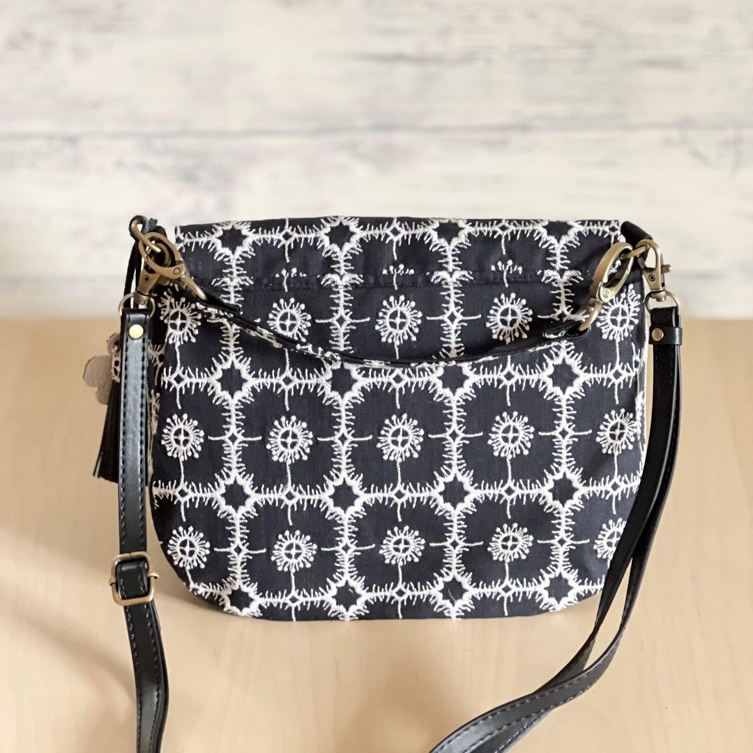 ミナペルホネン コロンとしたショルダーバッグMB510-113