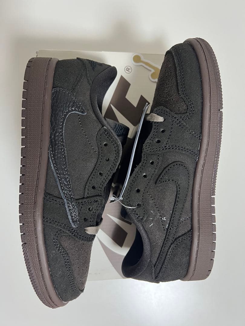 Travis Scott × Nike Air Jordan 1 Low PS