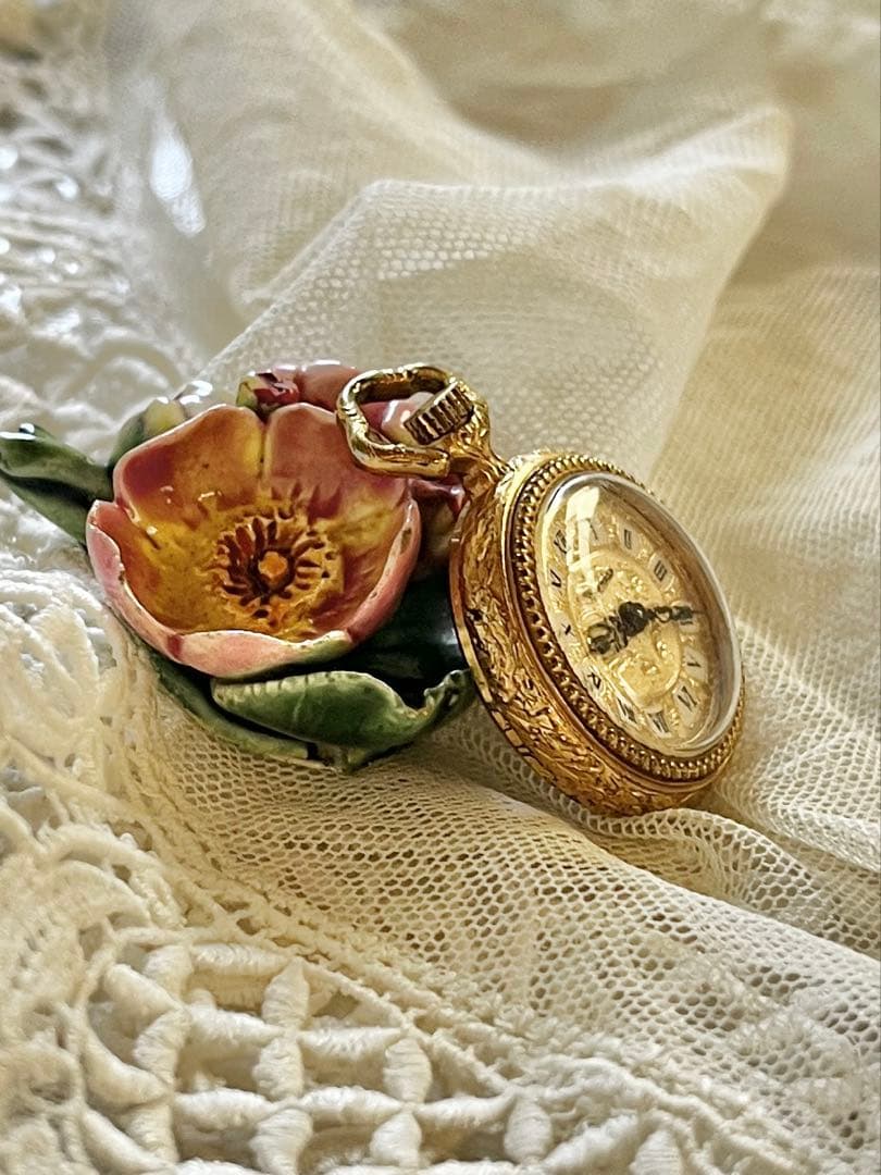 ◆フランスアンティーク｜小さな懐中時計Bミニペンダント金ゴールドネジ巻き白黒