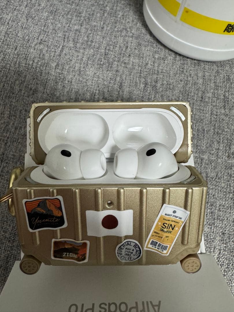 AirPods Pro3 ゴールドケース付き