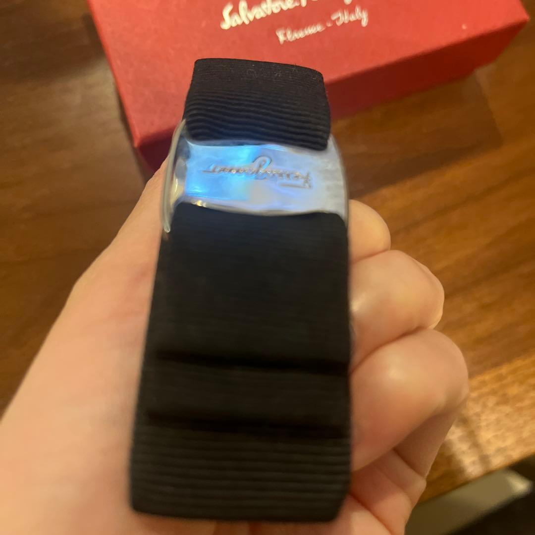 フェラガモ バレッタ 箱付き