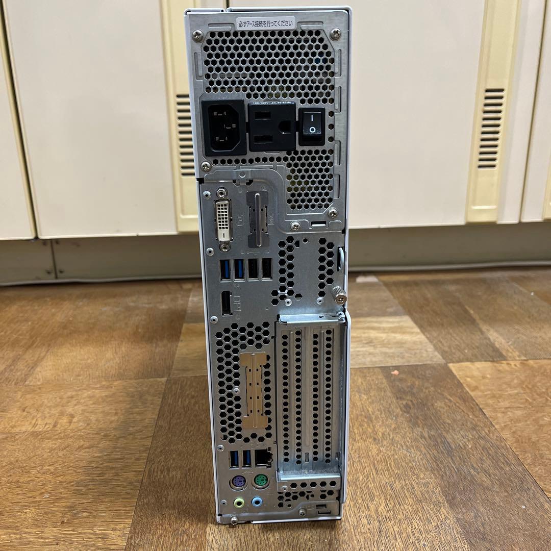 富士通デスクトップPC Intel i7-6700 8GB