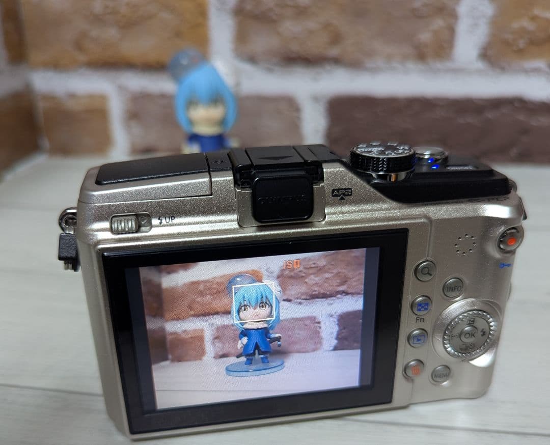 OLYMPUS PEN E-PL2 本体＋レンズ バッテリー付 動作確認済