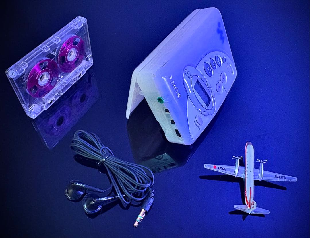 カセットウォークマン SONY WM-FX200白「整備済み、完動超美品」