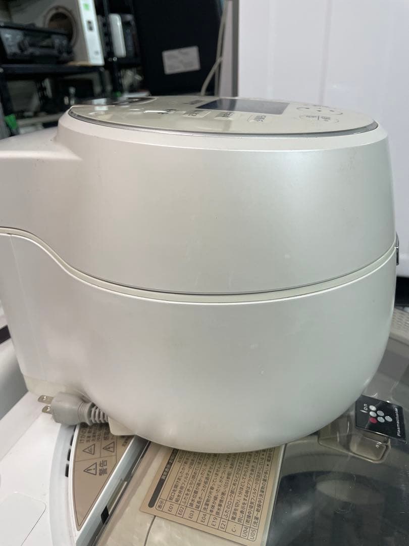 三菱NJ-AWA10-W 炊飯器 本炭釜 KAMADO[5.5合 /IH]