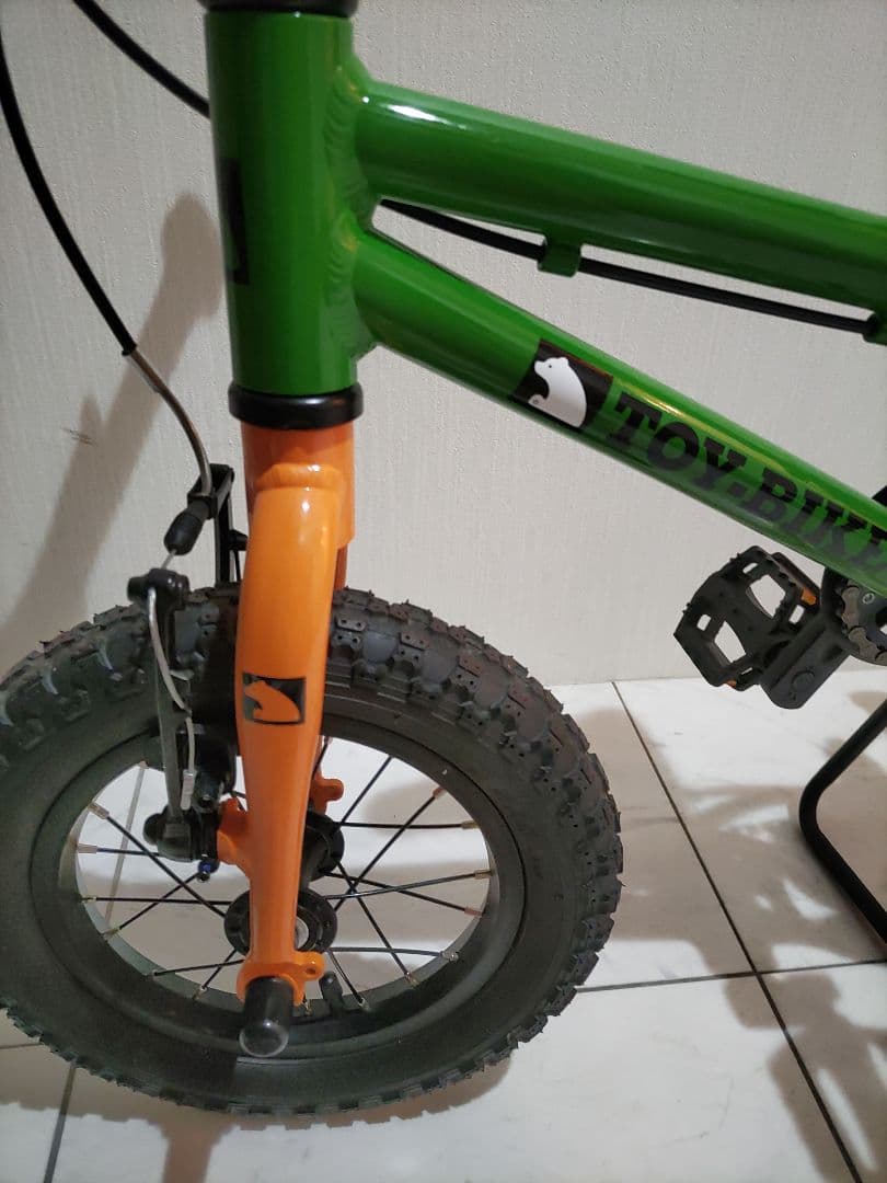 落馬の王子　ヨツバサイクル　幼児用自転車 12インチ 緑オレンジ 補助輪付