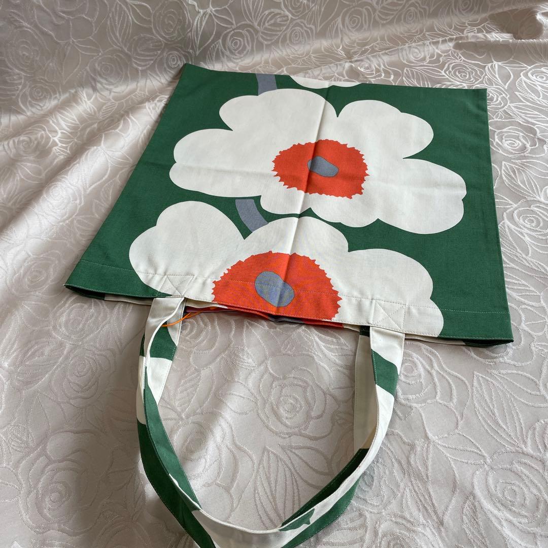 ⭐️✴︎✴︎✴︎タグ付き✨新品✨マリメッコ60周年トートバッグ柄の出方も可愛らしいバッグ