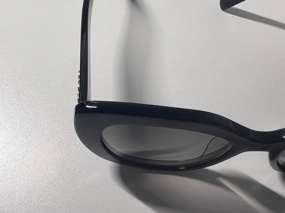 CELINE トリオンフ 06 サングラス / アセテート／ケース付き