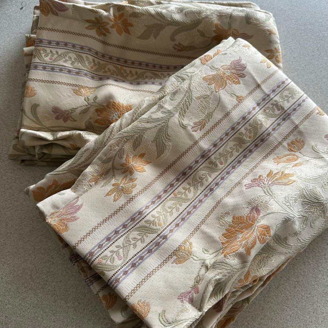 カーテン　幅125cm×丈220cm 2枚 ジャガード