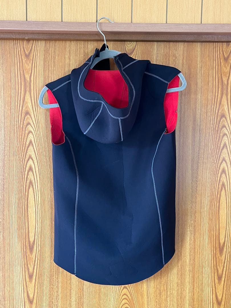 【美品】GULLガル 2mm×3mmFIRフードベスト メンズ