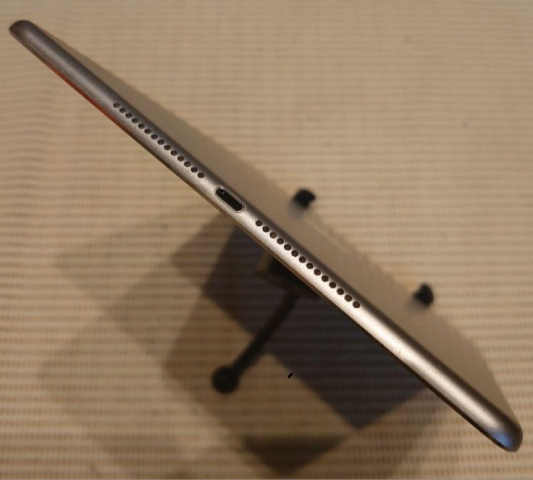 DMPNM完動品iPad Air2(A1567)本体128GBグレイau送料込