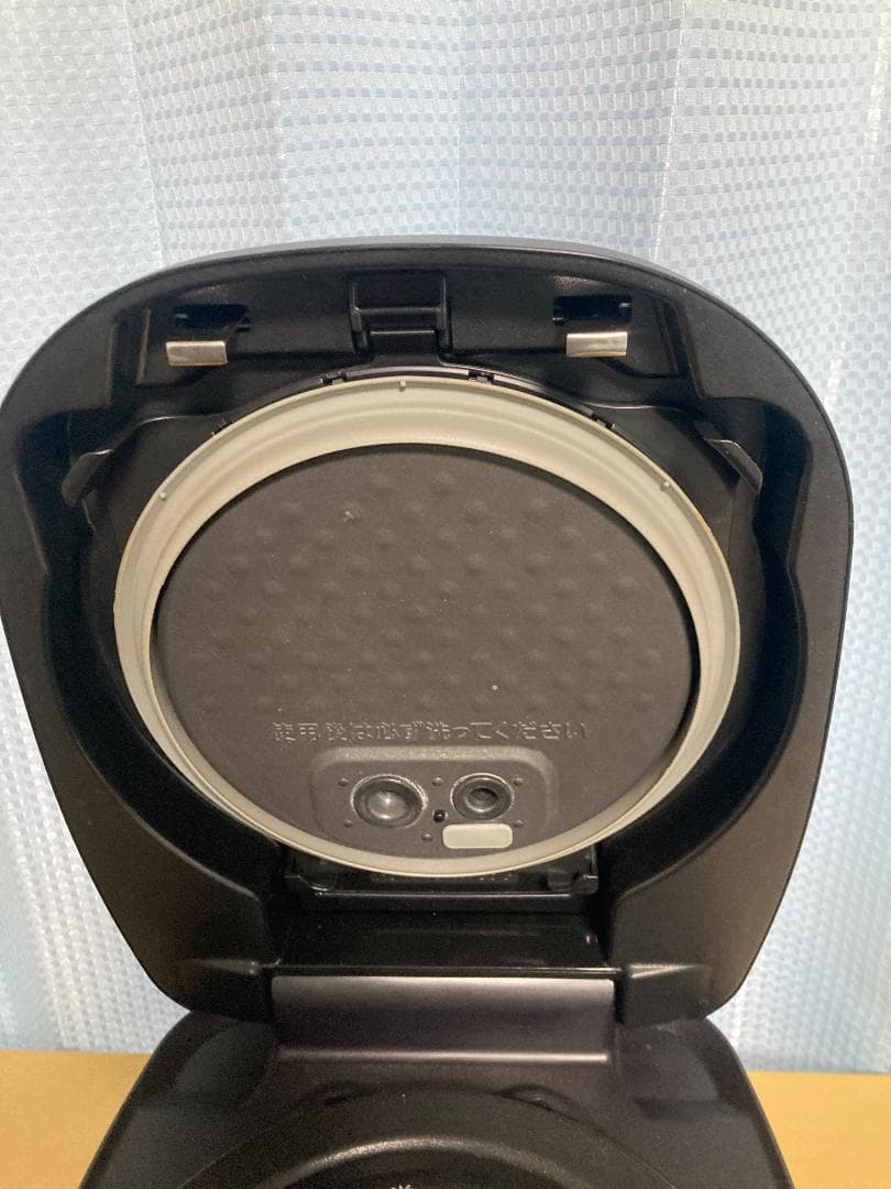 ★美品★2022年製 タイガー JPH-J100 圧力IH炊飯器 5.5合炊き
