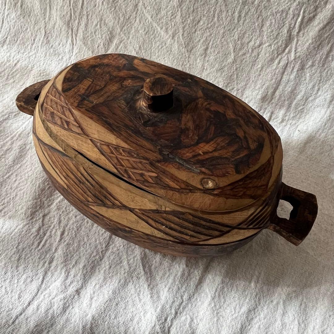 ケニア 木彫りの入れ物