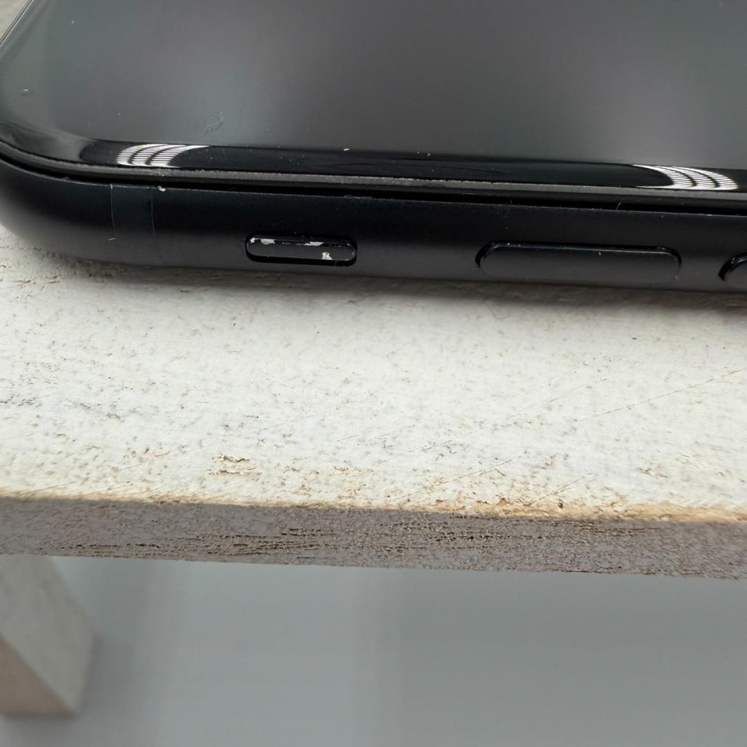 iPhone SE第3世代 64GB ミッドナイト 369