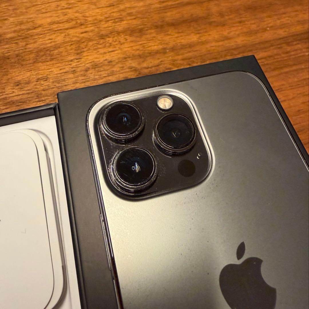 ★消去済★iPhone 13Pro 256GBグラファイトSIMロックなし77%
