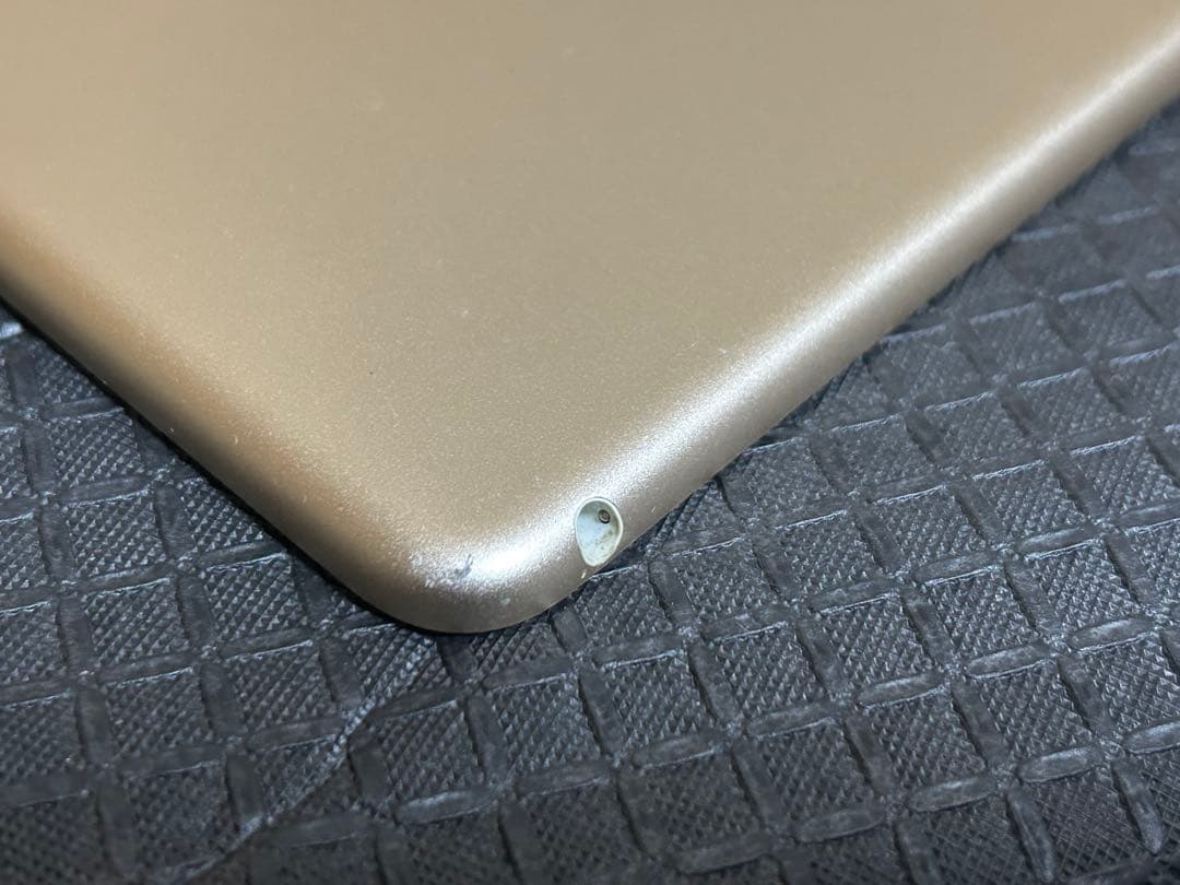 iPad mini4 128GB Gold バッテリー最大容量98%