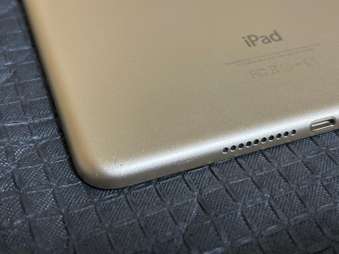iPad mini4 128GB Gold バッテリー最大容量98%