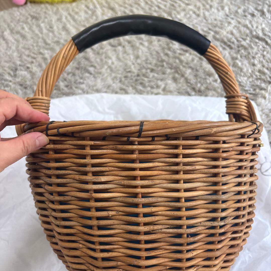新品　エバゴス　籐製バスケット 青色内布