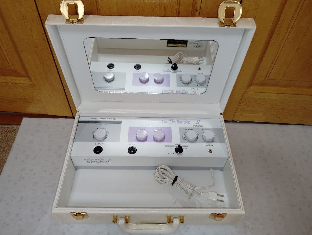 たかの友梨：ベルベルⅡ多機能美顔器(参考新品価格396900円)