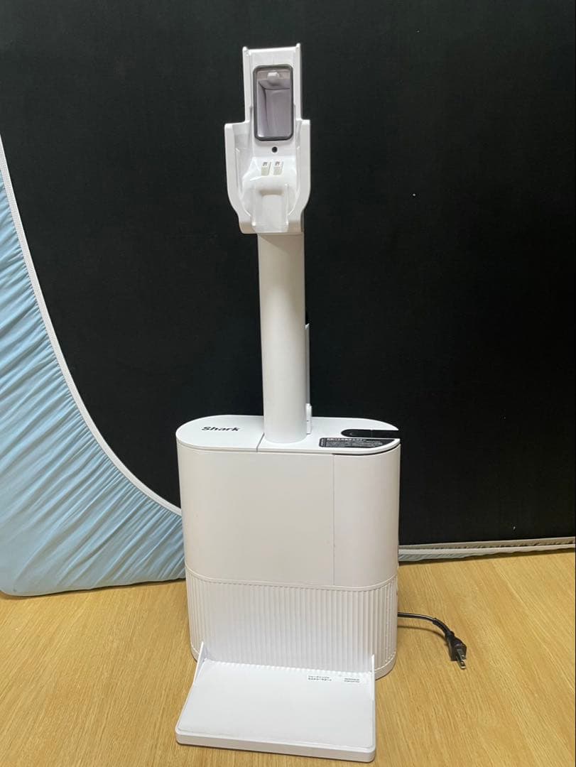 Shark ECO POWER IQ　掃除機　LC551JBK