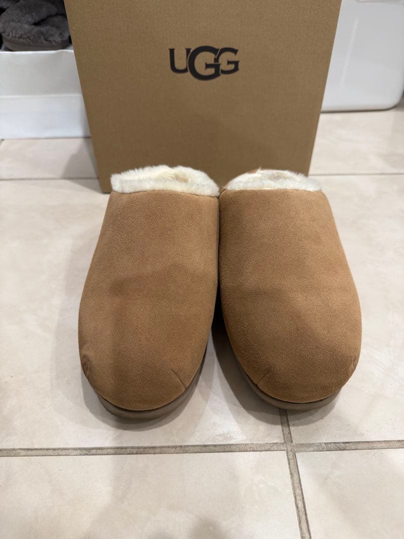 UGG スリッポン　ショートブーツ　24cm 美品！