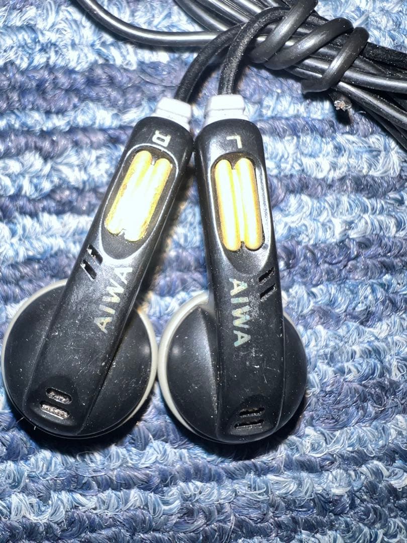 AIWA インイヤーイヤフォン 再生コントロール付き
