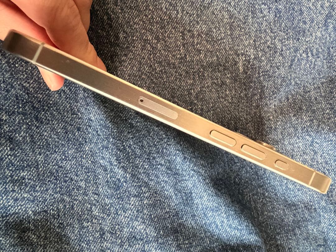 Apple iPhone15 Pro ナチュラルチタニウム 美品