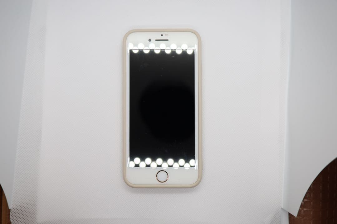 Iphone 8 海外部隊 シャッターなし 77%