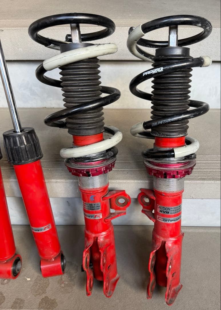 50プリウス zvw51 タナベ　車高調