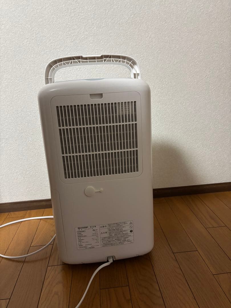 ⭐︎SHARP 衣類乾燥除湿機 CV-N71-W ホワイト 取扱説明書付き⭐︎