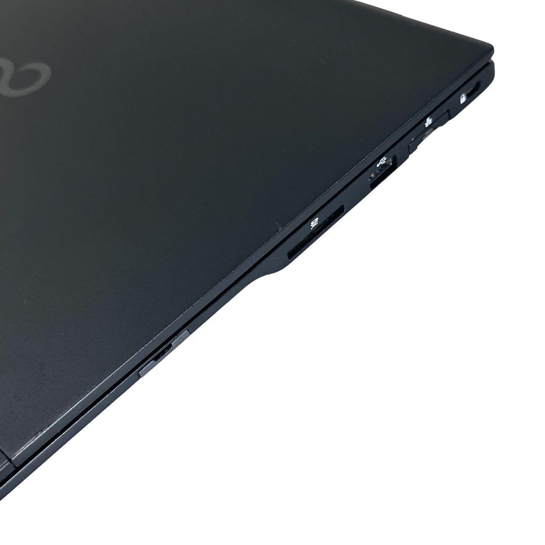 富士通 【超軽量777g★i7第10世代／16GB】美品ノートパソコン 606