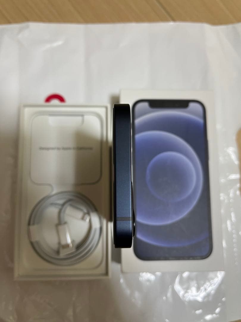 美品 Apple iPhone 12 miniブラック