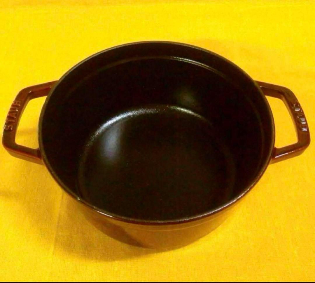 早い者勝ち‼️ストウブが美しすぎて‼️ピコココット22cm 両手鍋 ホーロー鍋 鉄鍋