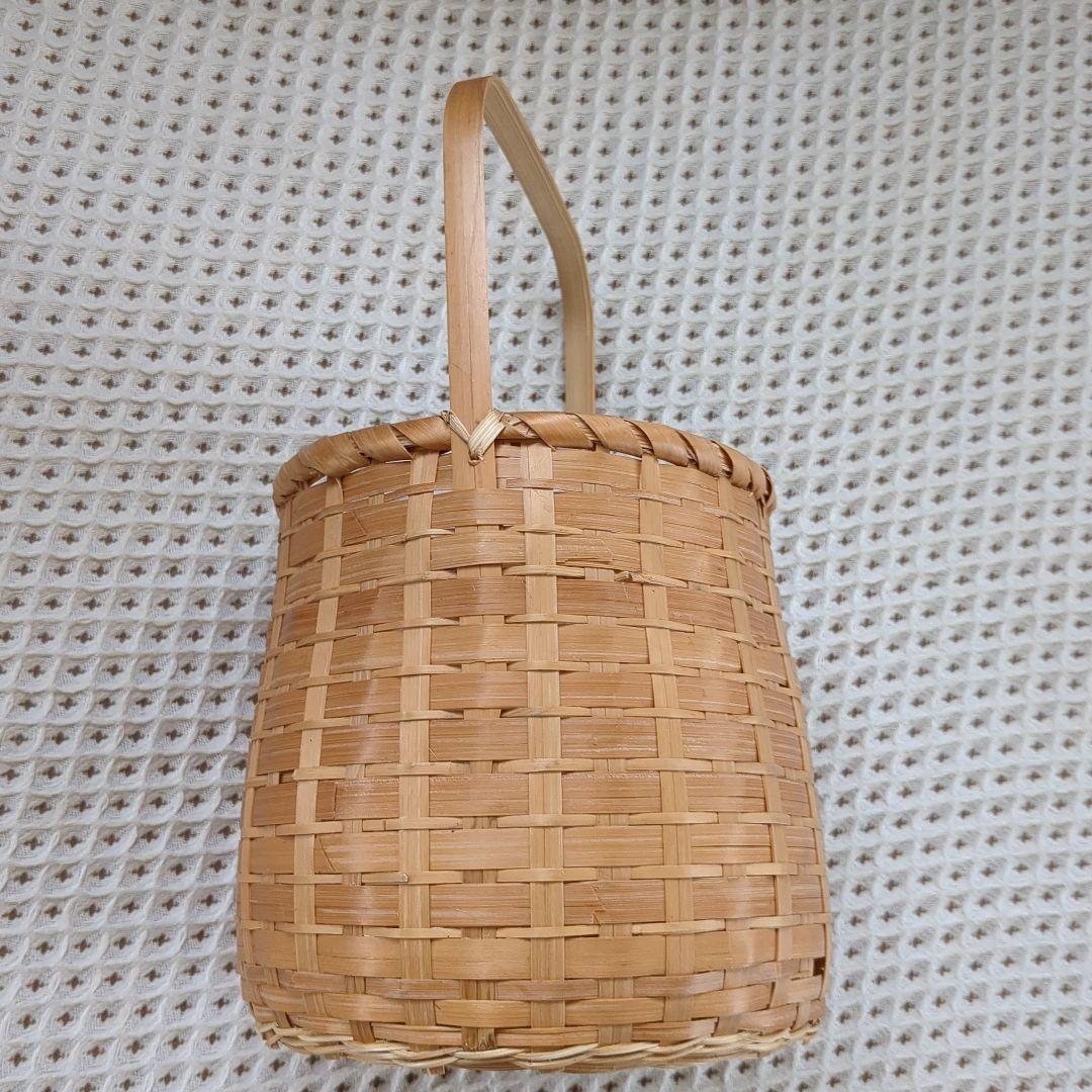 籐かご（竹みたいな細工）サイズ（15cm15cm）