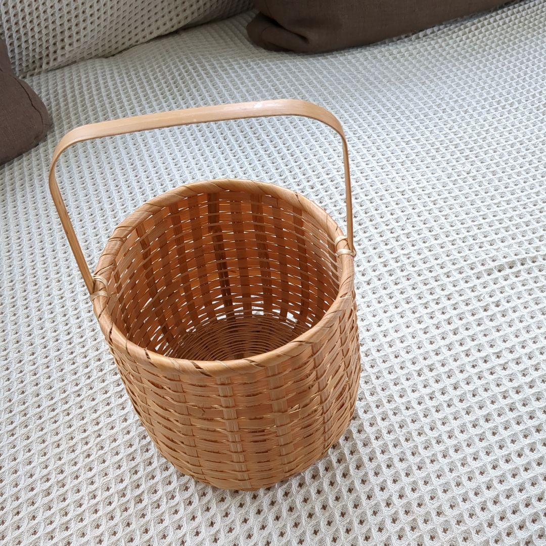 籐かご（竹みたいな細工）サイズ（15cm15cm）