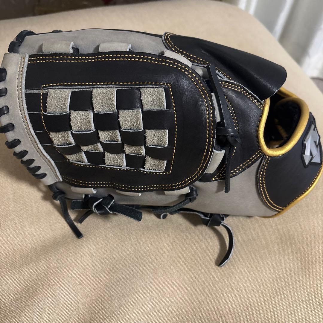 デサント　軟式グローブ　左投げ