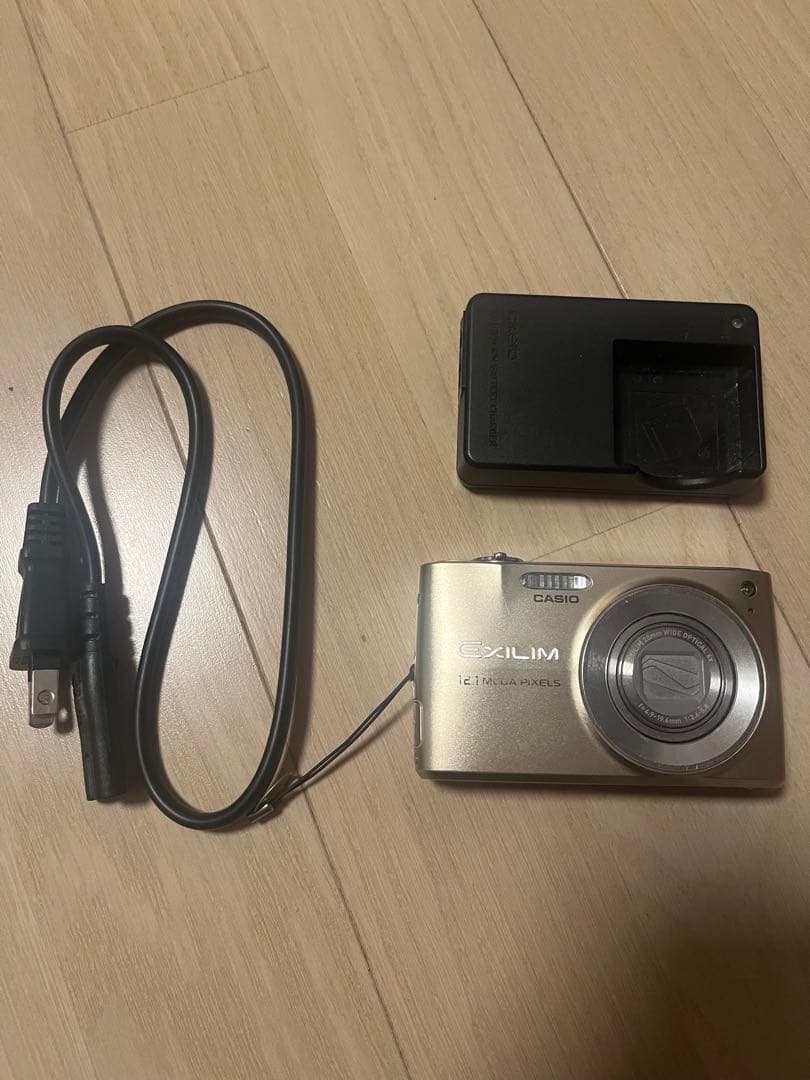 CASIO EXILIM 1210万画素 コンパクトデジタルカメラ