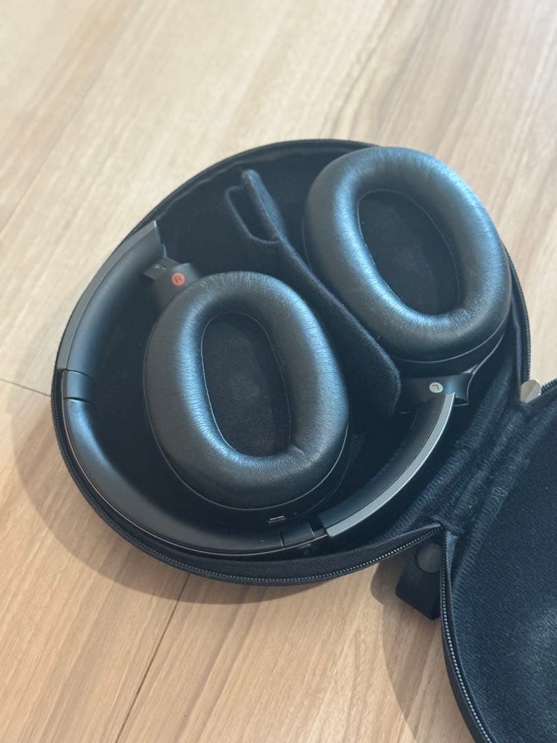 ソニー ワイヤレスノイズキャンセリングヘッドホン WH-1000XM2