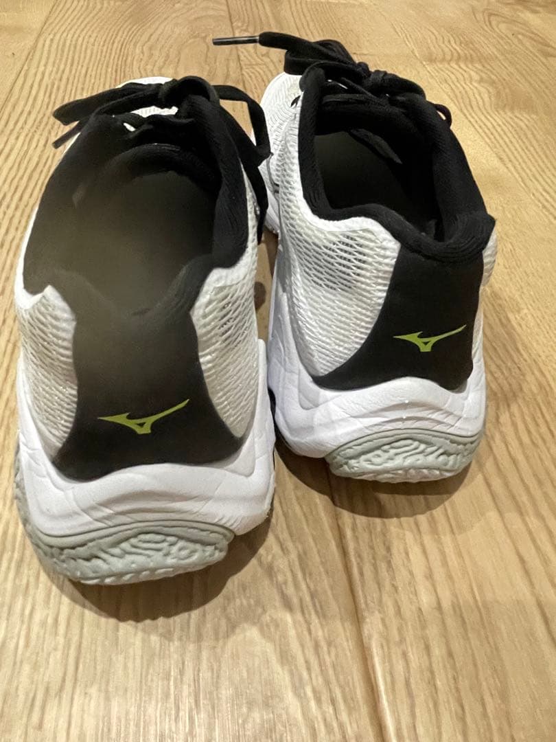 ミズノウェーブライトニングELITE 定価18700円（Z8リニューアル最新）