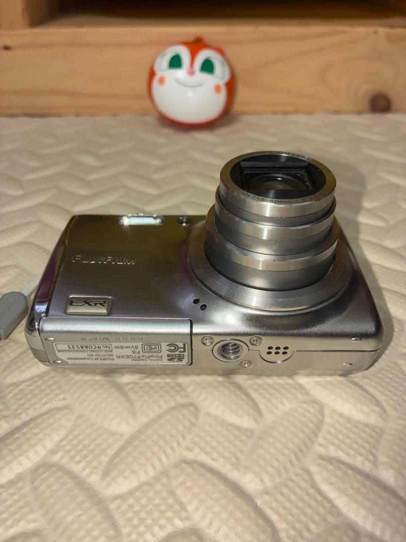 fujifilm&富士フイルム　f70exr デジタルカメラ