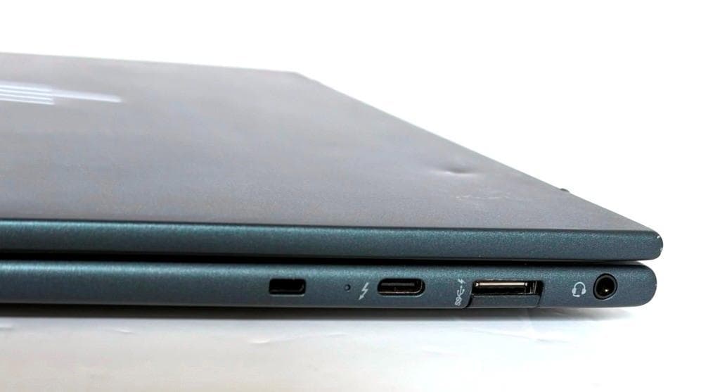 じ*ん様 HP Dragonfly G4 | Core i7-1365U | 3