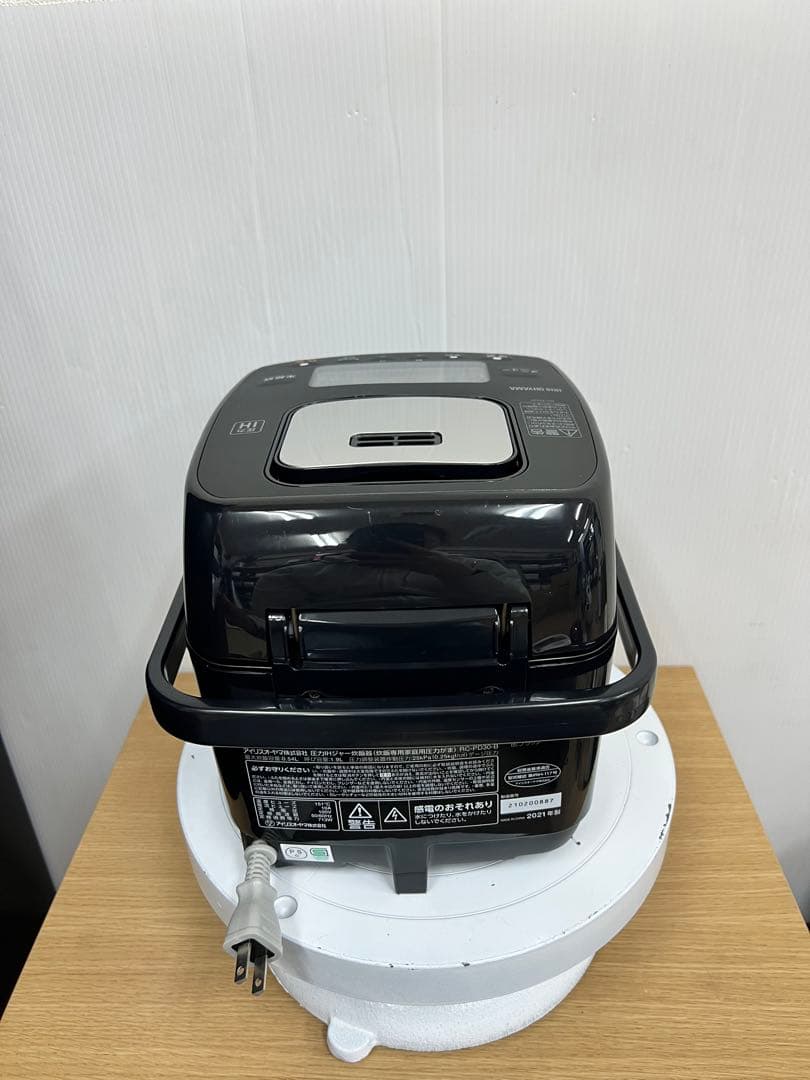IRIS OHYAMA炊飯器 圧力IH RC-PD30-B 3合 2021年製