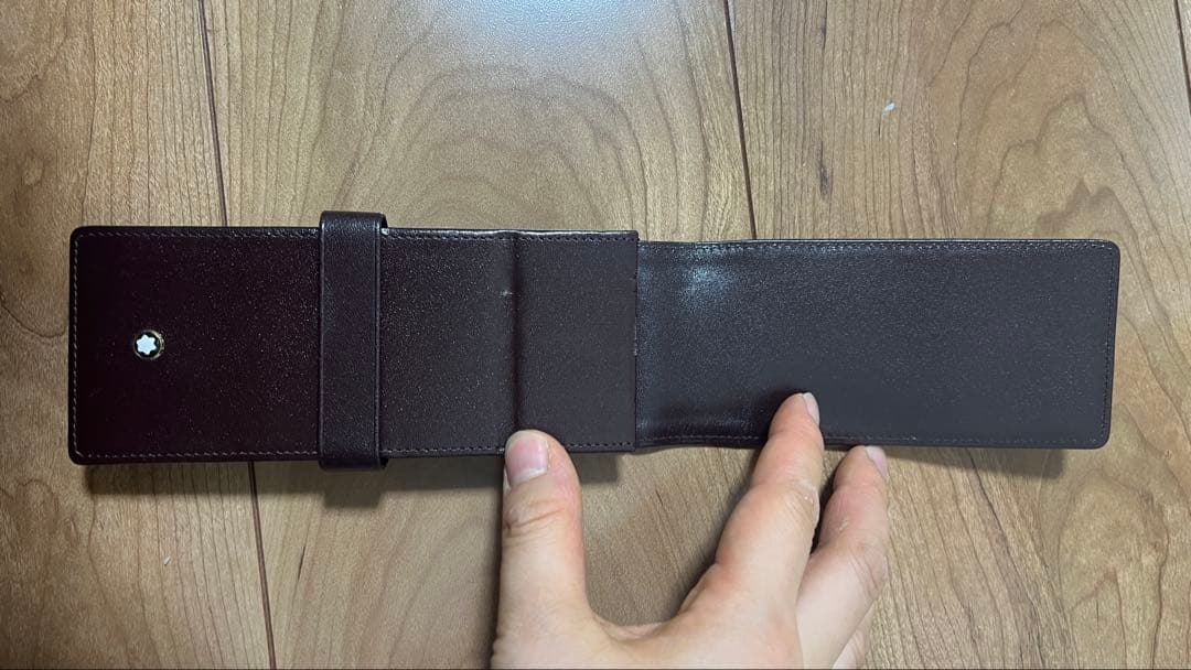 中古品　モンブラン ボルドー色　レザー 本革　ペンケース ３本用　３本差し