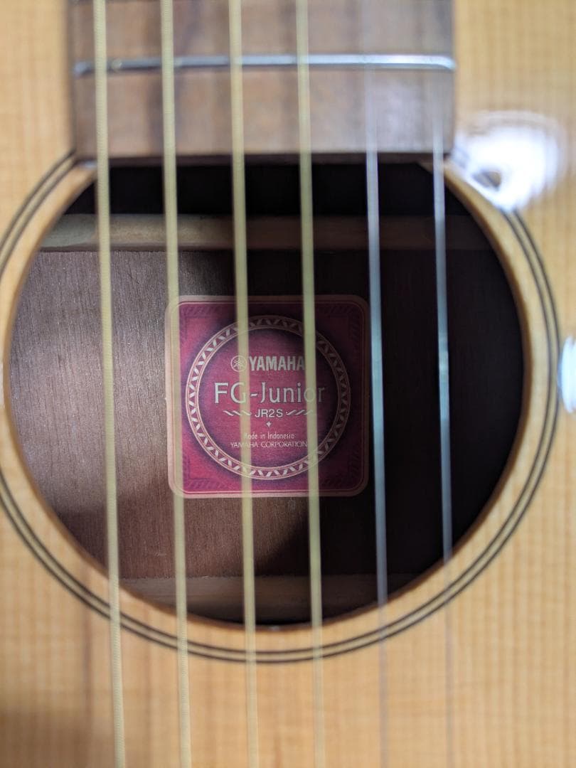 ヤマハ アコースティックギター 　FG-Junior JR2S