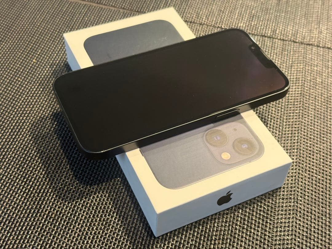 Apple iPhone 13 128GB ミッドナイト SIM フリー 86%