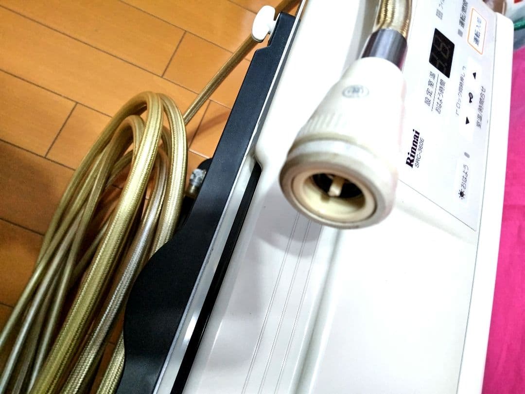 RinnaiガスファンヒーターLPガス 目立ったキズ汚れなし。