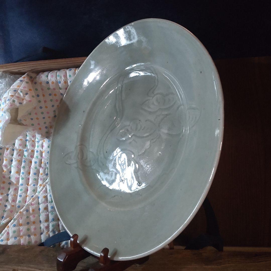 初期伊万里～淡青磁草花文様尺越大皿