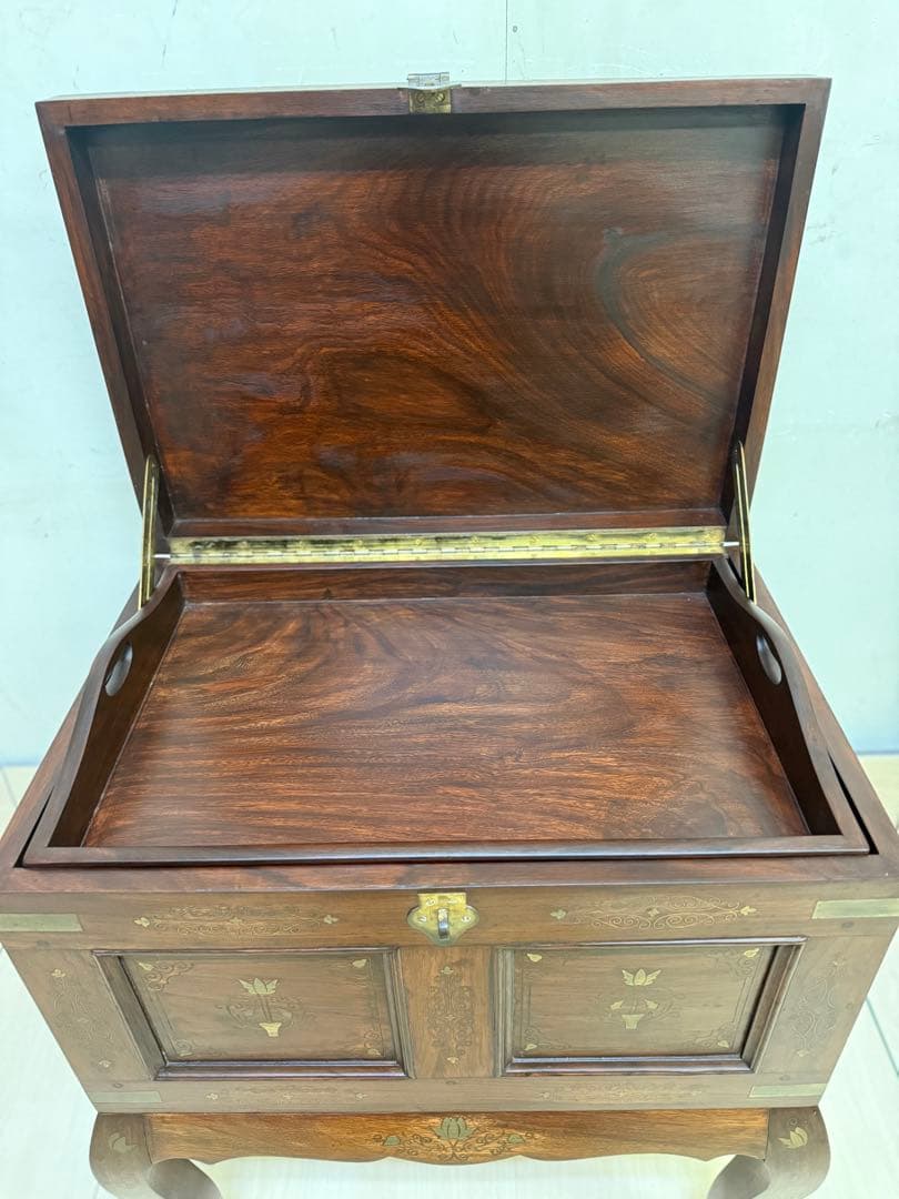 n*&様 【引き取り可】 ローズウッド製の装飾収納箱　ねこあし　猫足