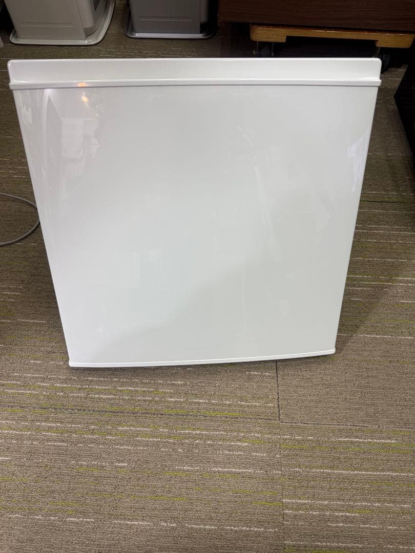 【洗浄消毒作業済】SHARP 137L 冷凍冷蔵庫　SJ-DA14D-W